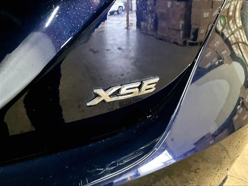Used 2022 Toyota Camry XSE FWD image 10