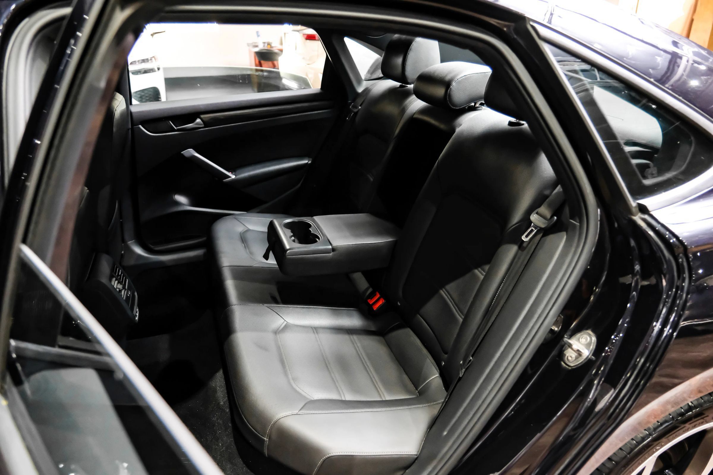 Used 2022 Volkswagen Passat 2.0T R-Line FWD image 35