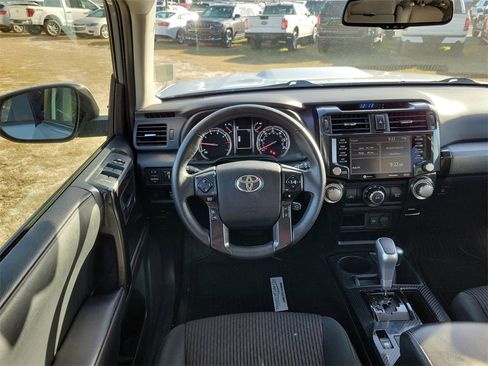 Used 2021 Toyota 4Runner TRD Off-Road image 28
