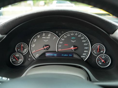 Used 2006 Chevrolet Corvette Convertible RWD image 23