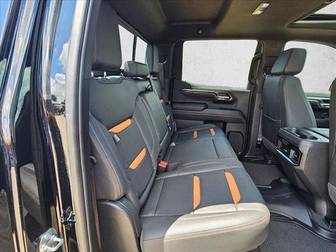 Used 2025 GMC Sierra 1500 AT4 w/ AT4 Premium Package AWD/4WD image 19