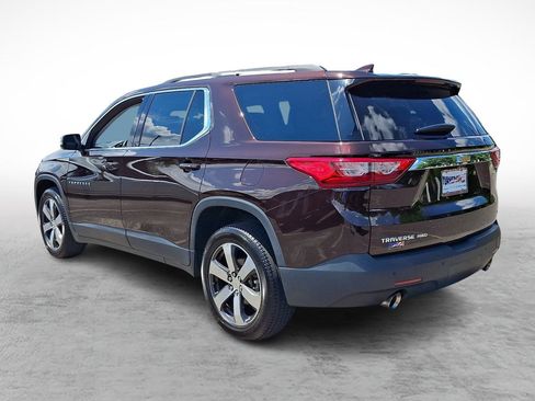 Used 2020 Chevrolet Traverse LT w/ LT Premium Package AWD/4WD image 3