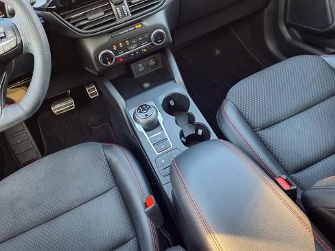 Used 2023 Ford Escape ST-Line Select image 11