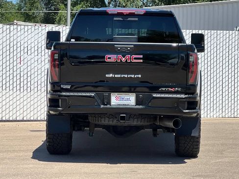 Used 2024 GMC Sierra 2500 AT4X AWD/4WD image 5
