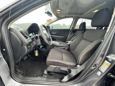 Used 2018 Honda HR-V EX image 12
