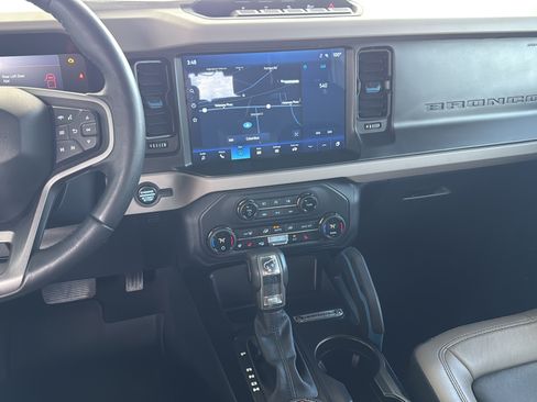 Used 2023 Ford Bronco Wildtrak AWD/4WD image 30