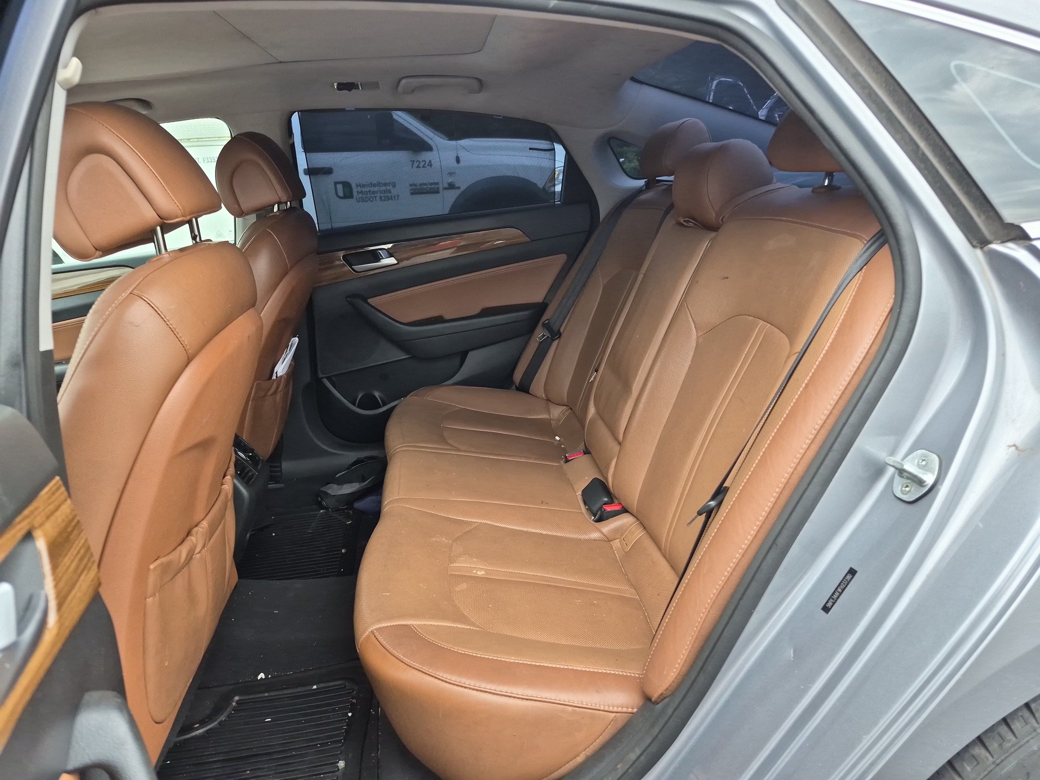 Used 2015 Hyundai Sonata Limited w/ Option Group 06 FWD image 14