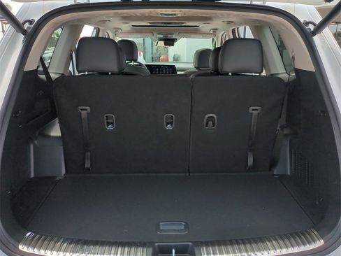 Certified 2024 Kia Telluride SX Prestige w/ Towing Package image 27