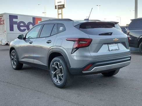 New 2026 Chevrolet Trax LT w/ Driver Confidence Package image 7