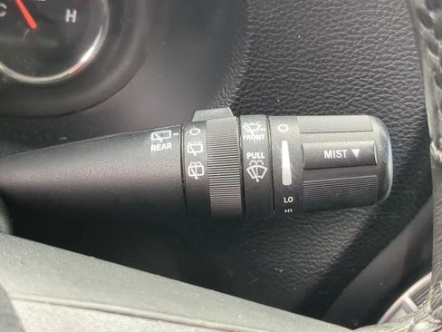 Used 2013 Jeep Wrangler Unlimited Sahara w/ Connectivity Group image 29