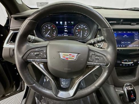 Used 2022 Cadillac XT6 Premium Luxury w/ Technology Package image 13