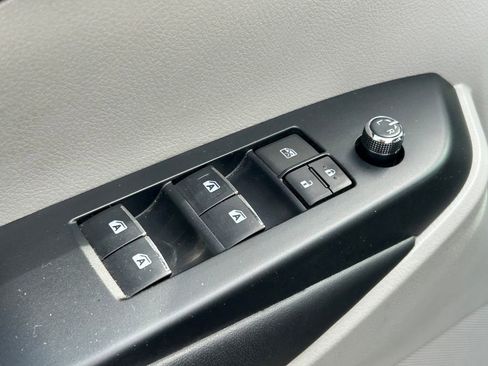 Used 2019 Toyota Highlander Limited image 26