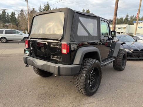 Used 2017 Jeep Wrangler Sport image 9