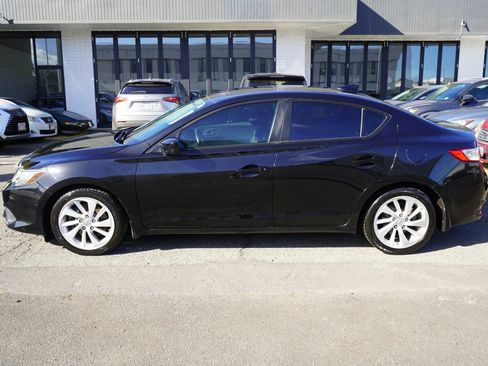 Used 2018 Acura ILX FWD image 2