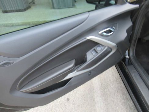 Used 2017 Chevrolet Camaro SS image 11