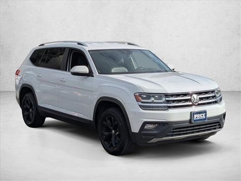 Used 2018 Volkswagen Atlas SE image 3