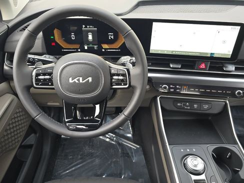 New 2026 Kia Carnival LXS image 12