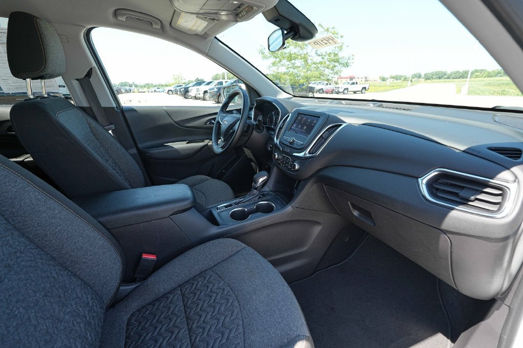 Used 2024 Chevrolet Equinox LT AWD/4WD image 24