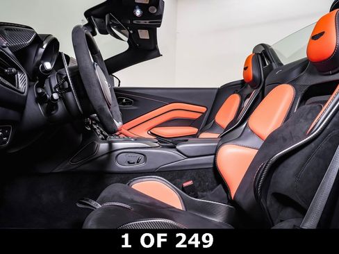 Used 2023 Aston Martin V12 Vantage Roadster image 24