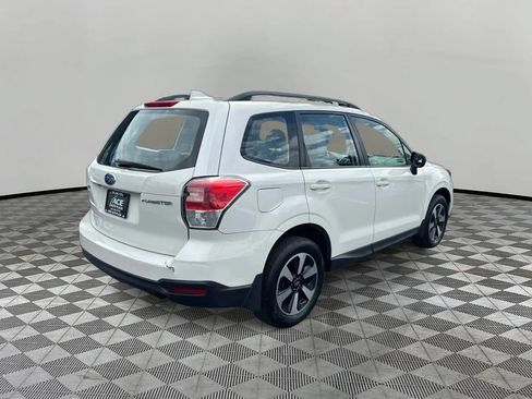 Used 2018 Subaru Forester 2.5i w/ Alloy Wheel Package AWD/4WD image 5