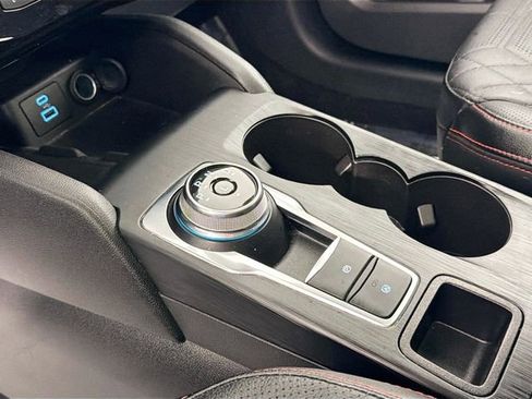 Used 2023 Ford Escape ST-Line Elite w/ Premium Technology Package AWD/4WD image 17