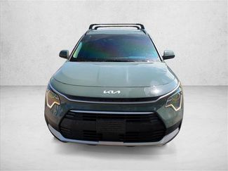 Used 2024 Kia Niro EX video 2