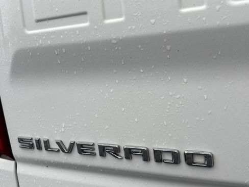 Used 2024 Chevrolet Silverado 1500 LTZ AWD/4WD image 34