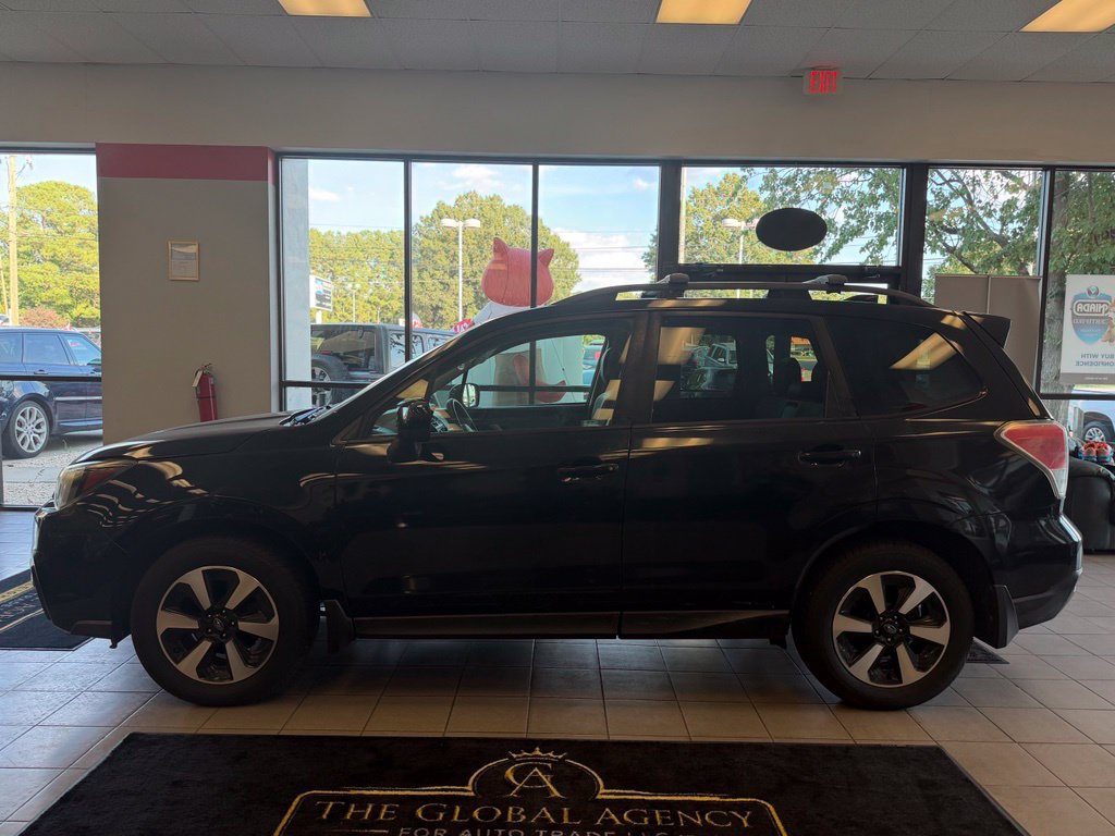 Used 2017 Subaru Forester 2.5i Premium AWD/4WD image 3