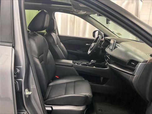 Certified 2023 Nissan Rogue SV w/ SV Premium B Package image 11