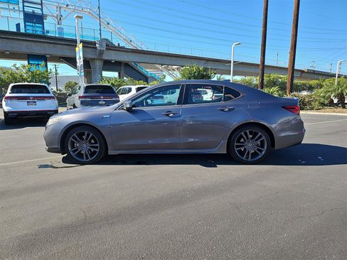 Used 2019 Acura TLX 3.5L Technology Pkg w/A-Spec P image 4