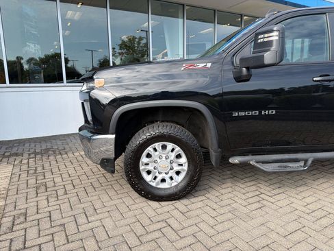Used 2021 Chevrolet Silverado 3500 LT w/ Convenience Package AWD/4WD image 9