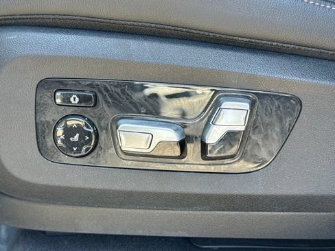 Used 2020 BMW X7 xDrive40i w/ Parking Assistance Package AWD/4WD image 22