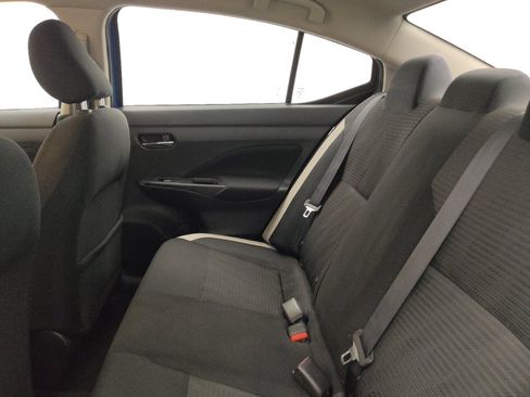Used 2021 Nissan Versa SV FWD image 17