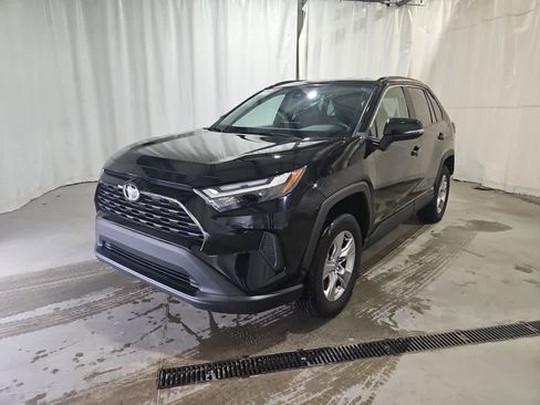 Certified 2025 Toyota RAV4 XLE image 1