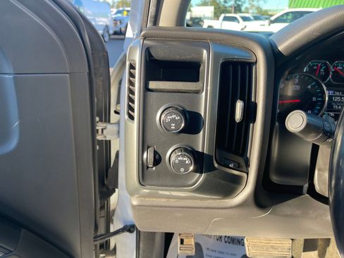 Used 2018 Chevrolet Silverado 1500 LT image 15