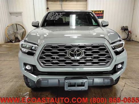 Used 2023 Toyota Tacoma TRD Off-Road w/ Technology Package AWD/4WD image 7