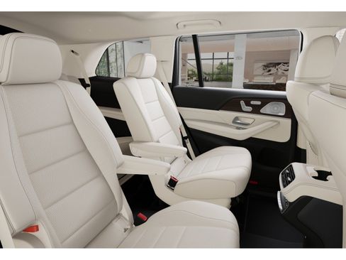 Certified 2024 Mercedes-Benz GLS 450 4MATIC image 35