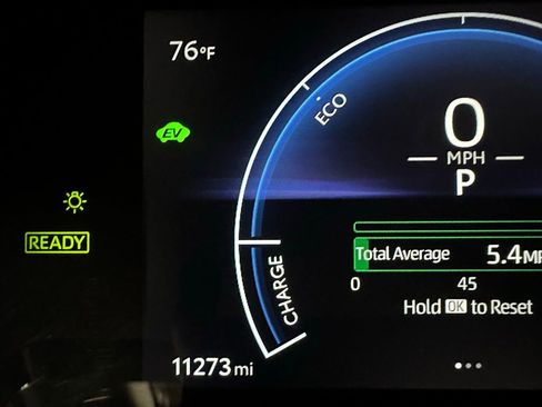 Used 2025 Toyota Camry SE image 24