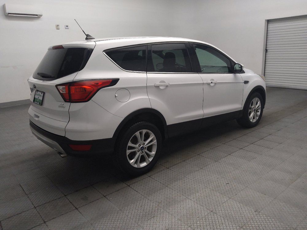 Used 2019 Ford Escape SE FWD image 10