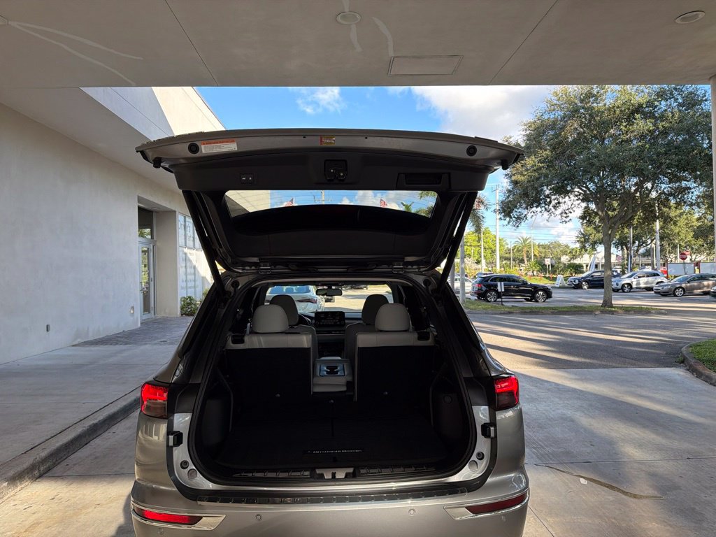 Used 2022 Mitsubishi Outlander SEL AWD/4WD image 36