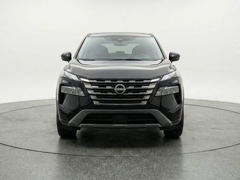 Used 2025 Nissan Rogue SV AWD/4WD image 2