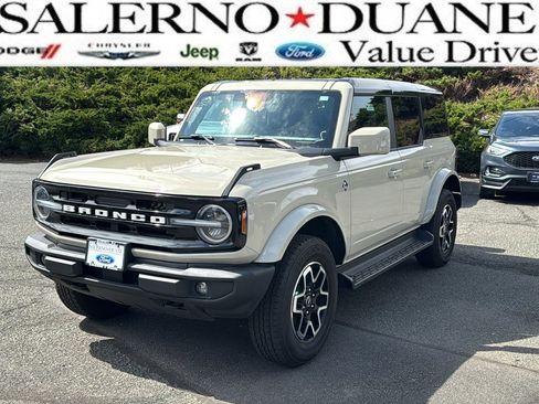 Certified 2025 Ford Bronco Outer Banks image 1