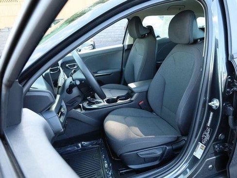 Used 2025 Kia K4 FWD image 8