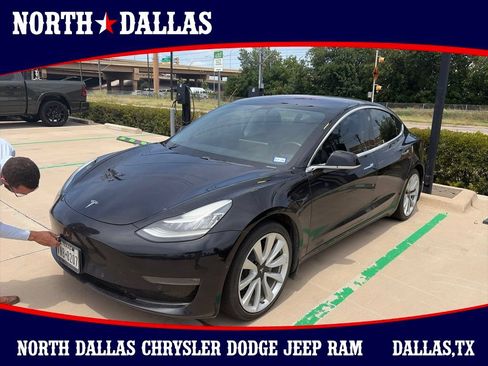 Used 2018 Tesla Model 3 Long Range RWD image 1