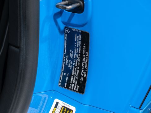 Used 2021 Lamborghini Huracan EVO RWD image 30