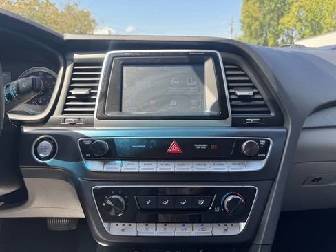 Used 2018 Hyundai Sonata SEL w/ Tech Package 02 image 16