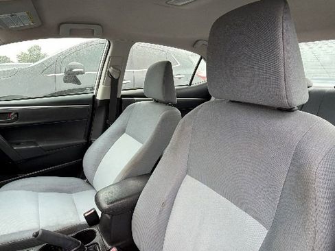 Used 2015 Toyota Corolla L FWD image 9