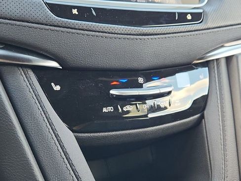 New 2026 Cadillac XT5 Luxury AWD/4WD image 16