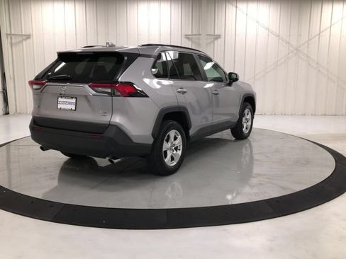 Used 2020 Toyota RAV4 XLE AWD/4WD image 8