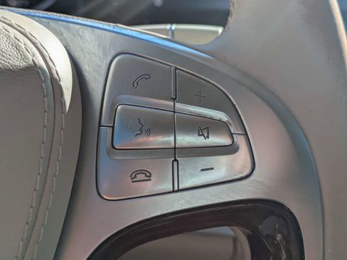 Used 2015 Mercedes-Benz S 550 Sedan image 24